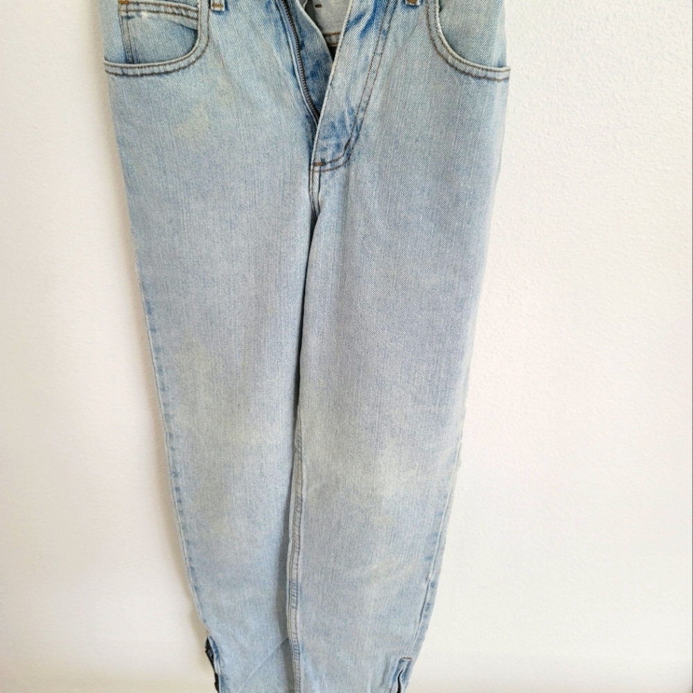 GUESS JEANS